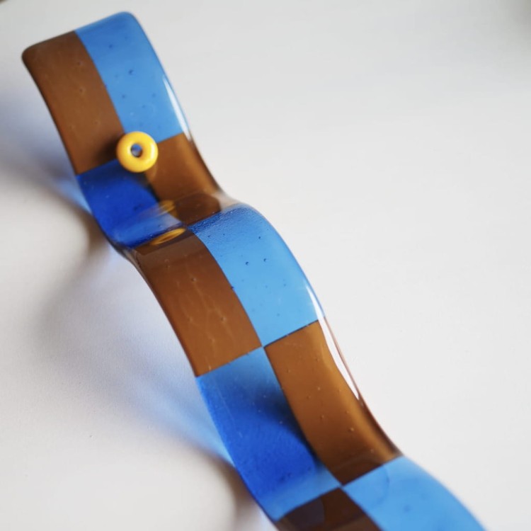 falista szklana podstawka pod kadzidła, kolory niebieski czekoladowy