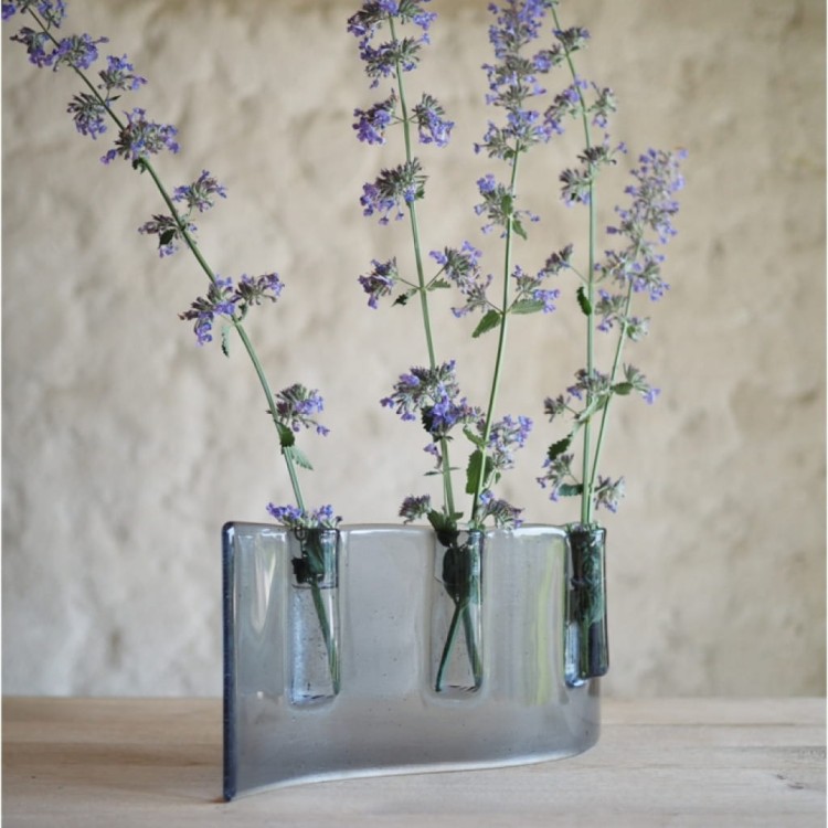 Falisty wazon szklany IZERY jasnoszary