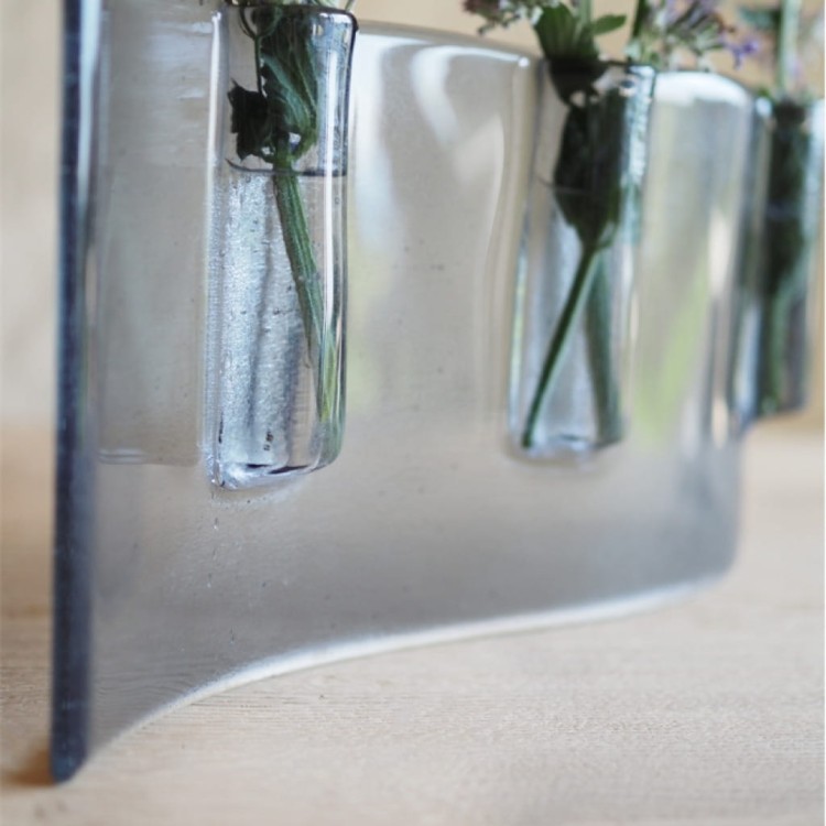 Falisty wazon szklany IZERY jasnoszary